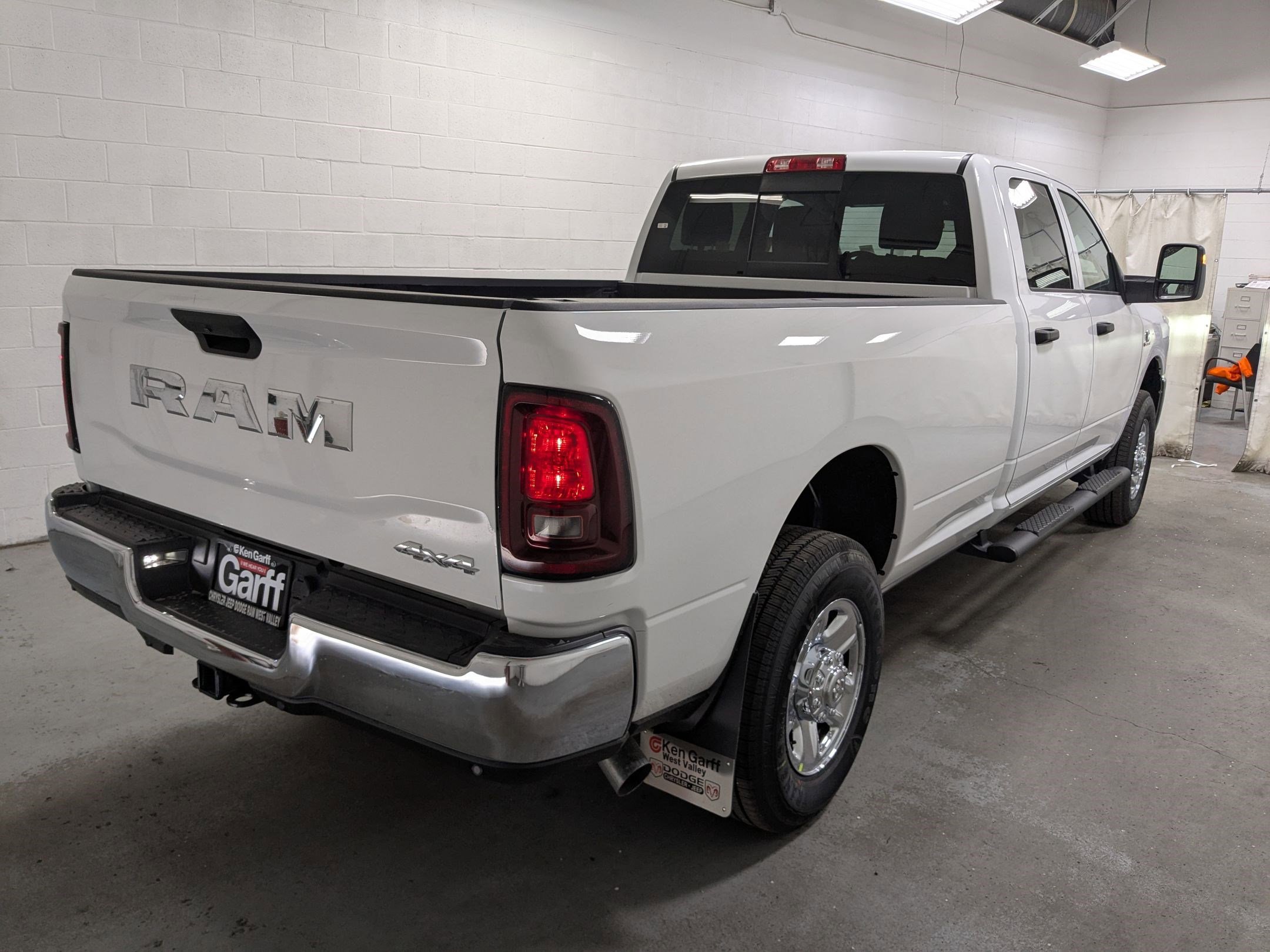 2025 Ram 3500 Tradesman photo 3