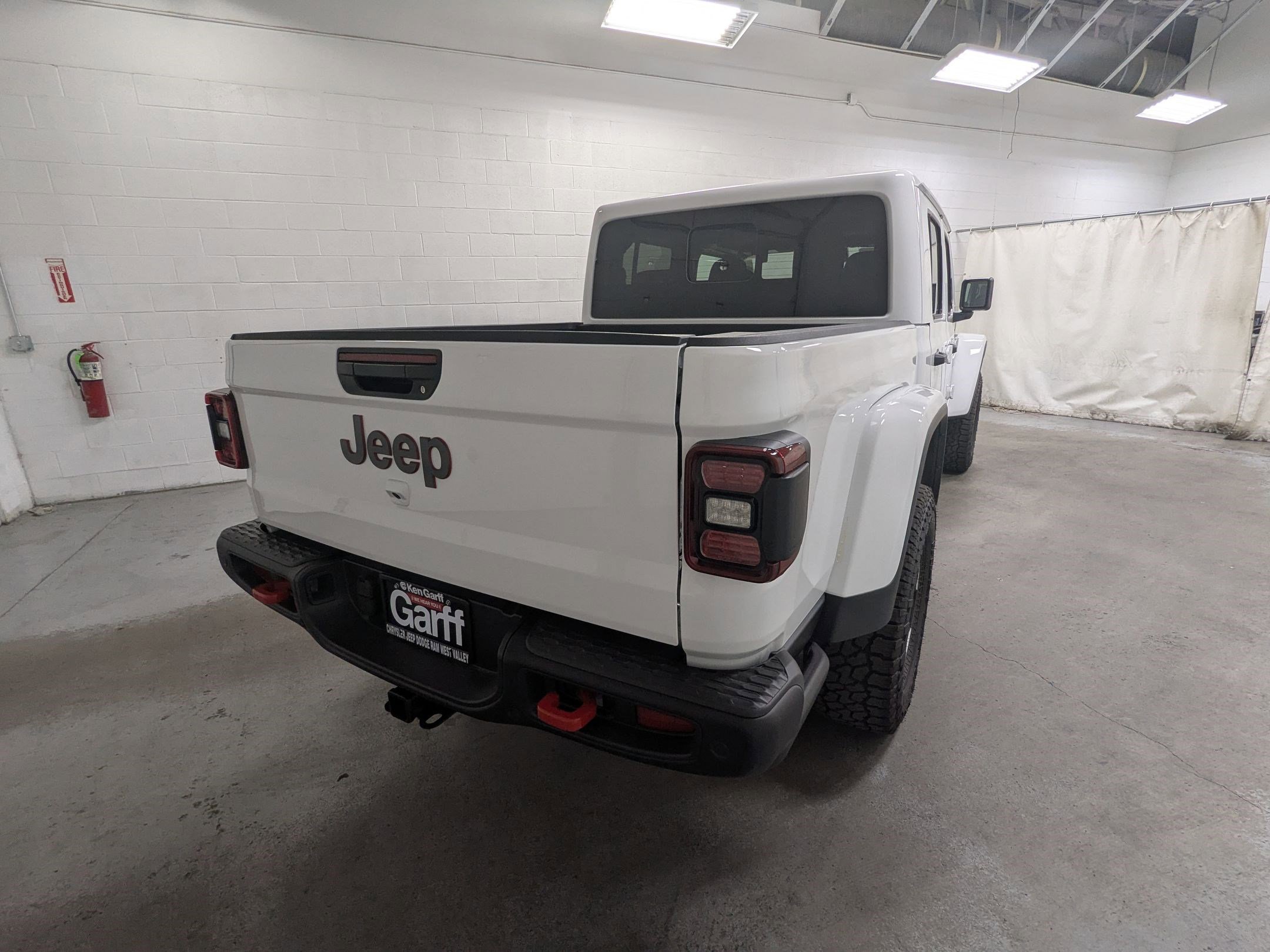 2025 Jeep Gladiator Rubicon photo 3