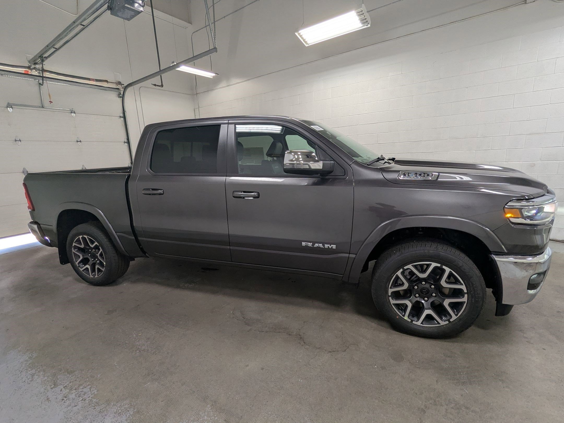 2026 Ram 1500 Laramie photo 2