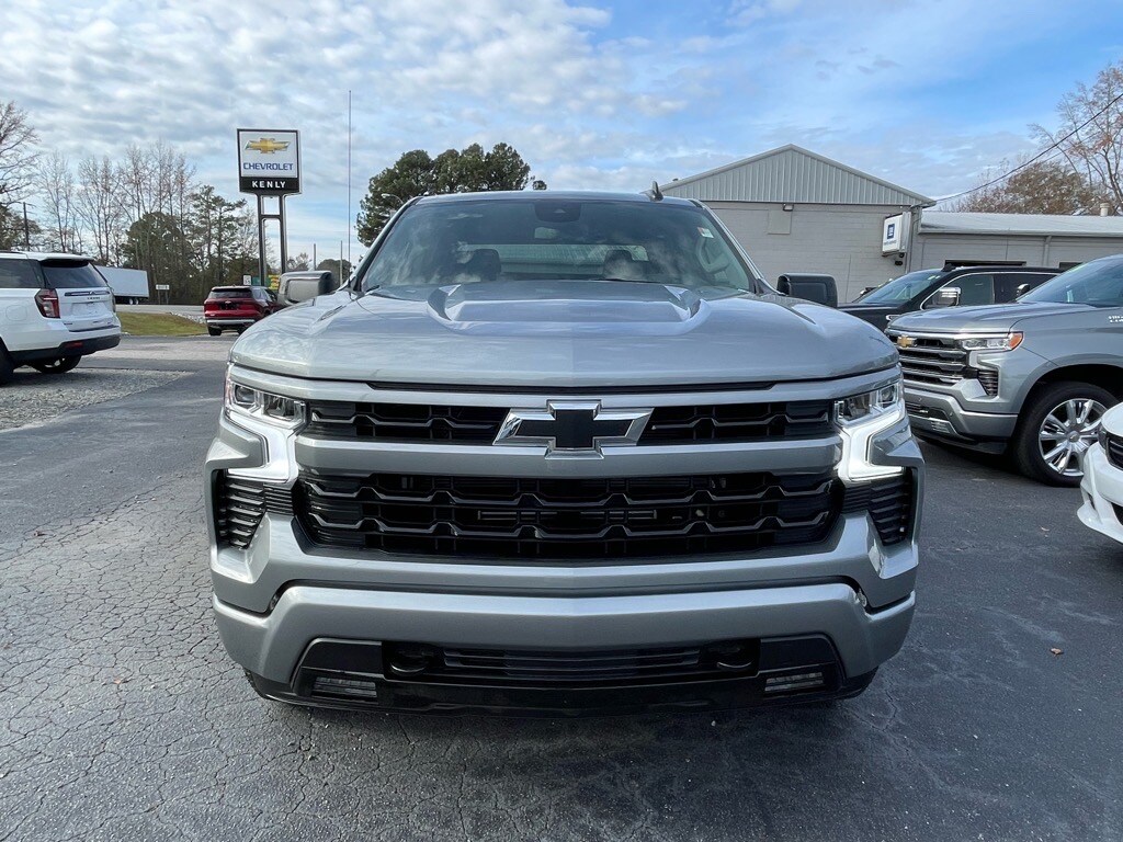 2026 Chevrolet Silverado 1500 RST photo 3