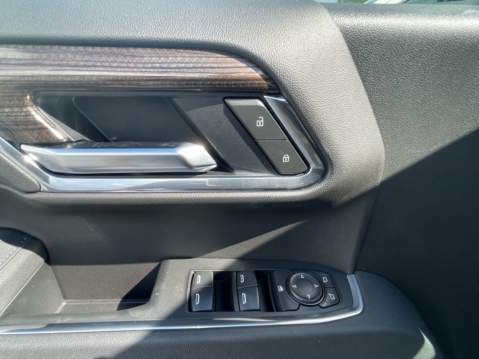 2026 Chevrolet Silverado 1500 LT - Photo 9