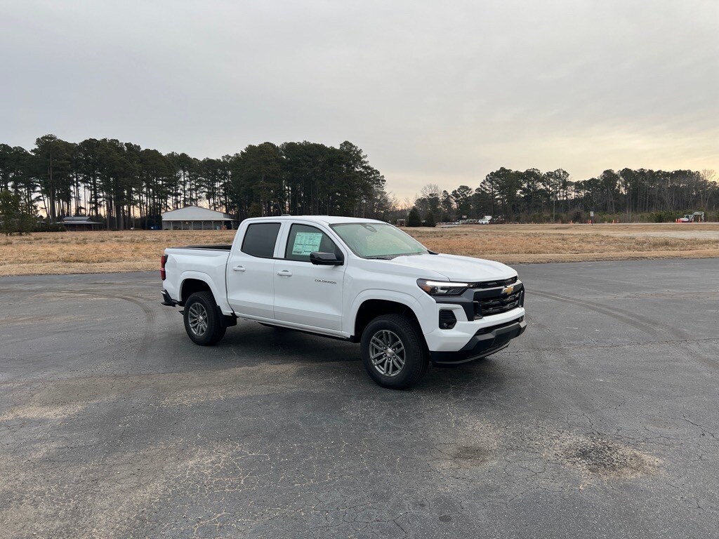 2025 Chevrolet Colorado LT photo 4