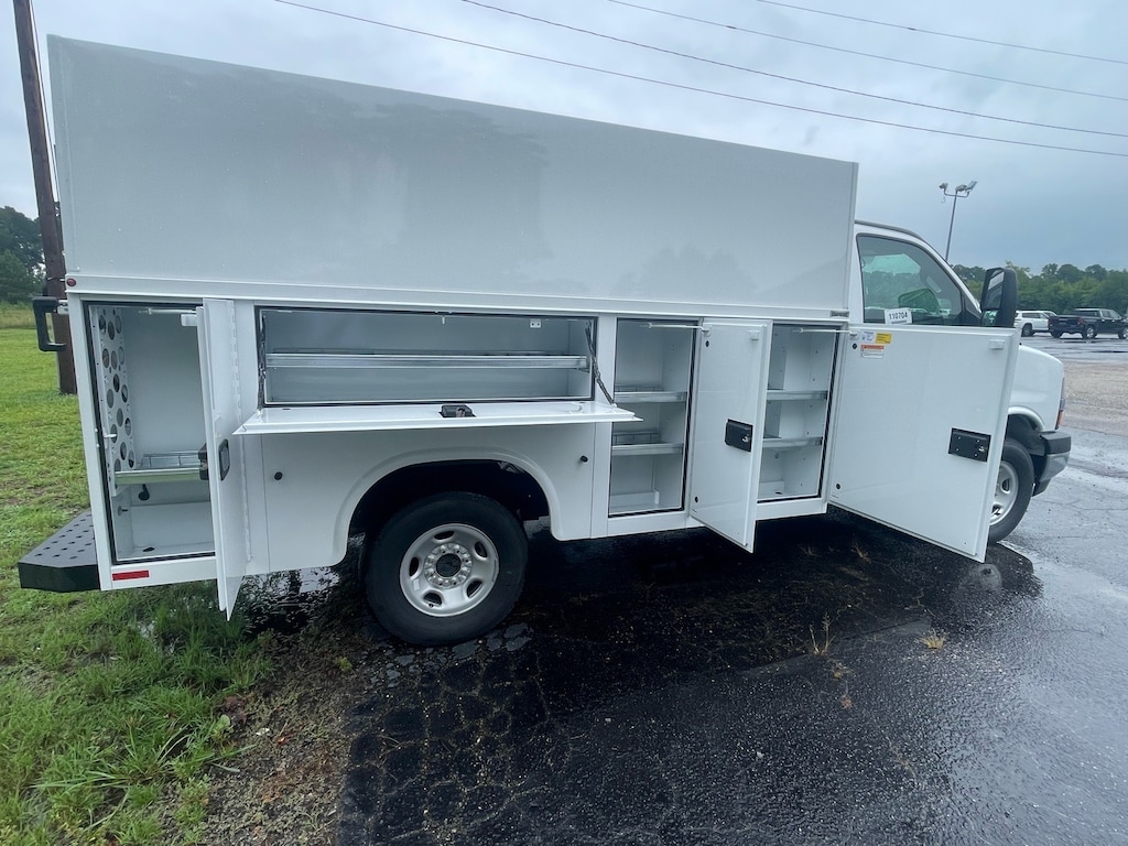 New 2026 Chevrolet Express Cutaway 3500 1WT Cutaway Van