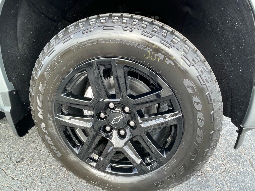 2026 Chevrolet Silverado 1500 RST photo 4