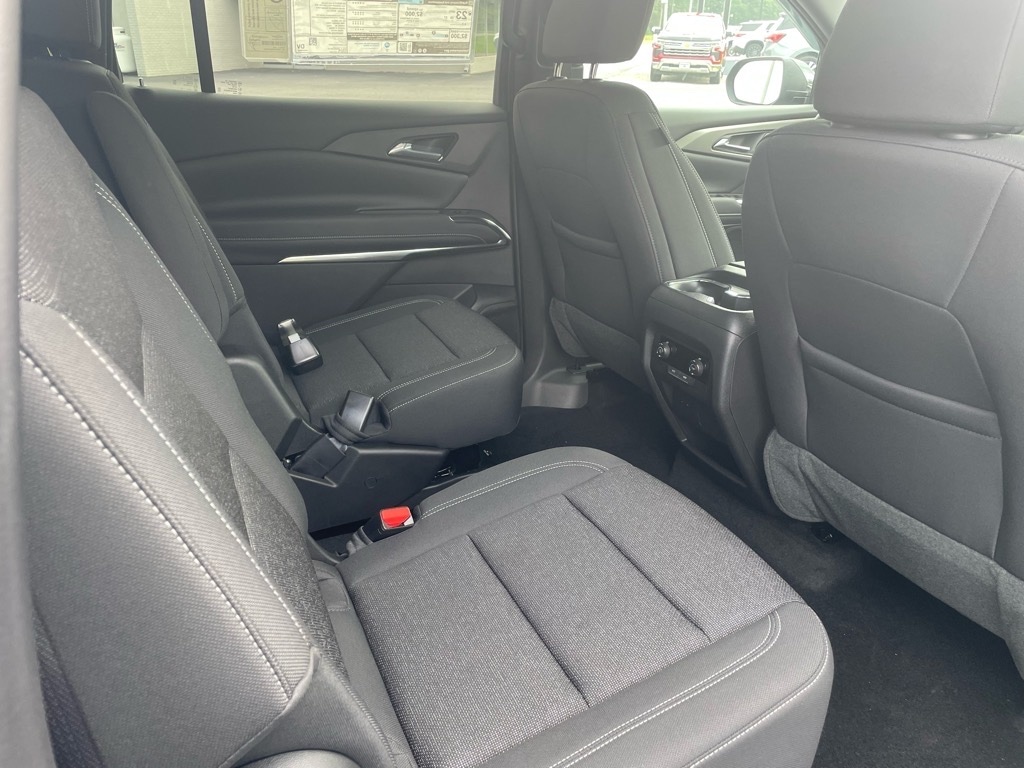 New 2025 Chevrolet Traverse LT SUV