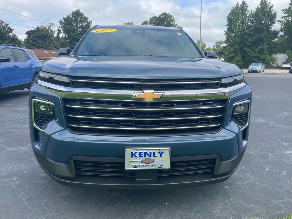 New 2025 Chevrolet Traverse LT SUV