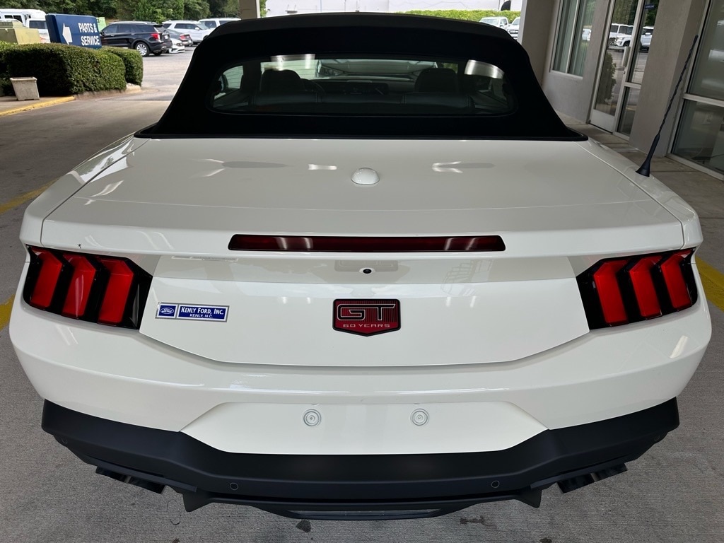 2025 Ford Mustang GT Premium Convertible - Photo 13