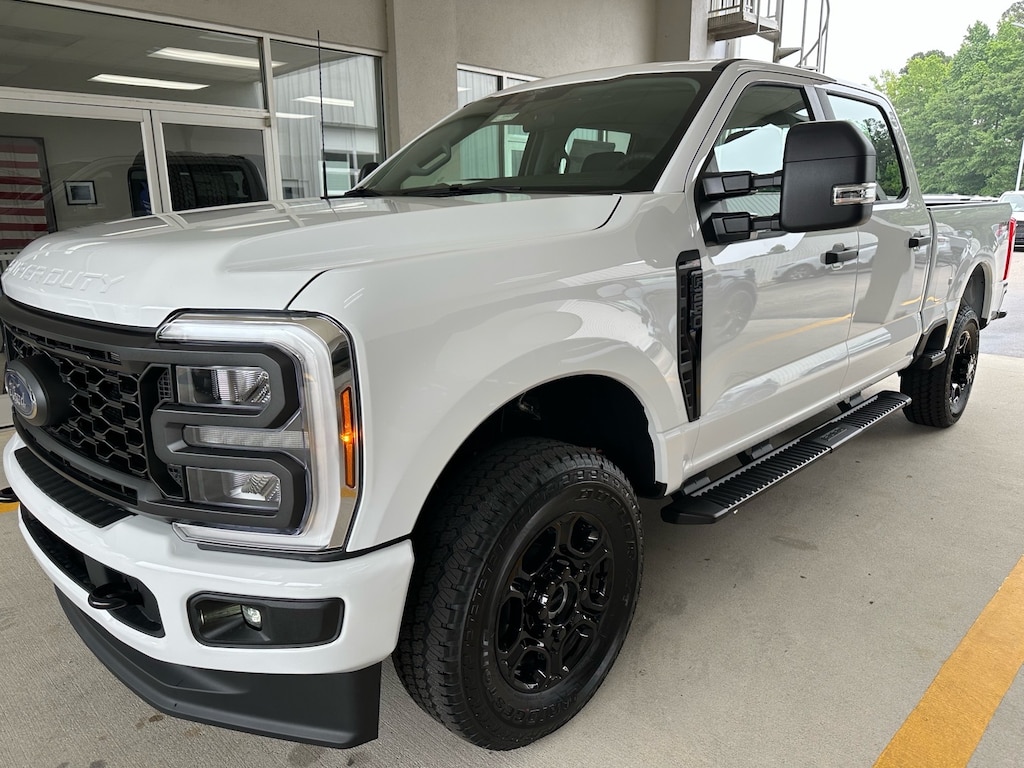 New 2026 Ford F-250 Super Duty XL 4x4 XL Crew Cab 6.8 ft. SB Pickup