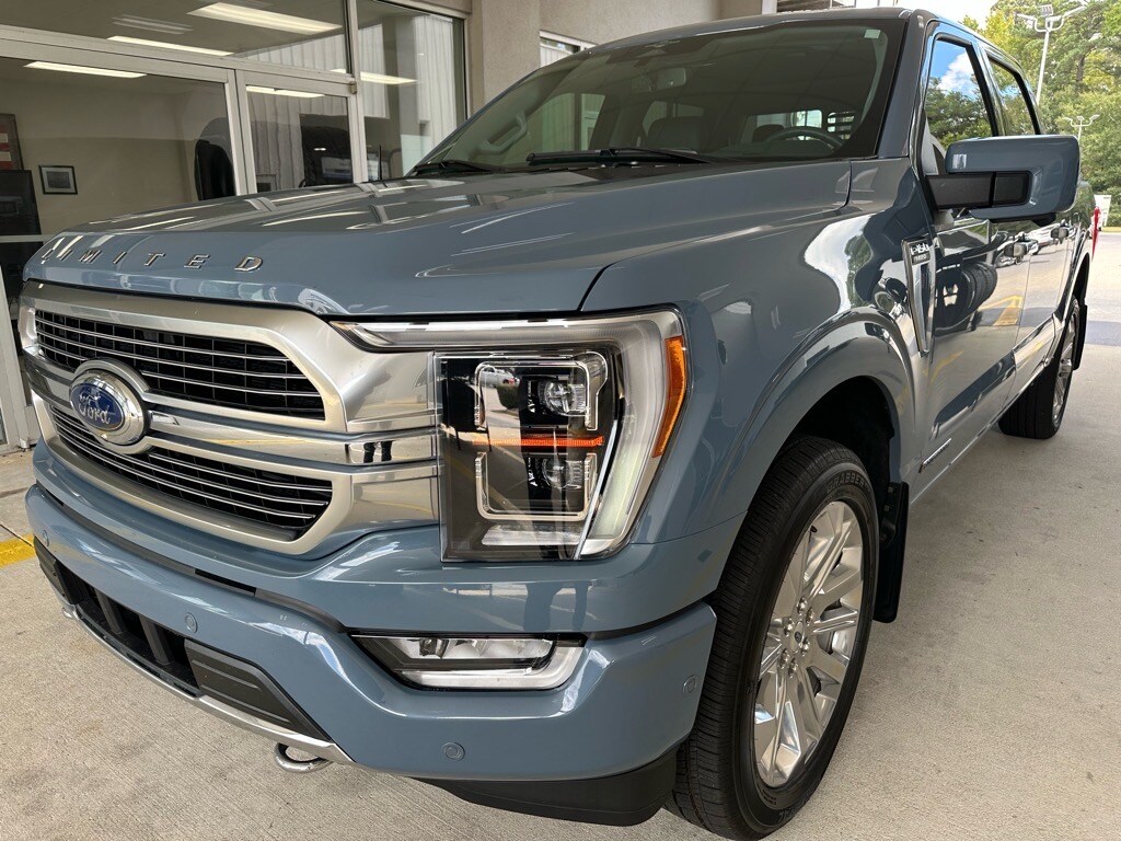 2023 Ford F-150 Limited photo 2
