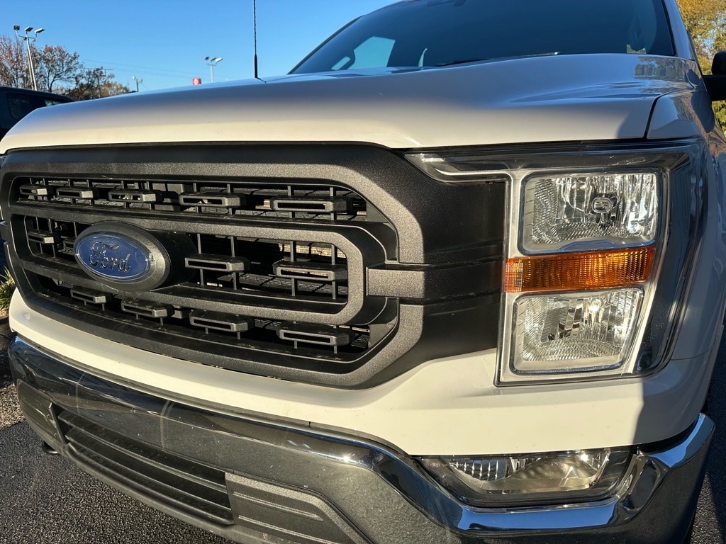 2022 Ford F-150 XL's photo