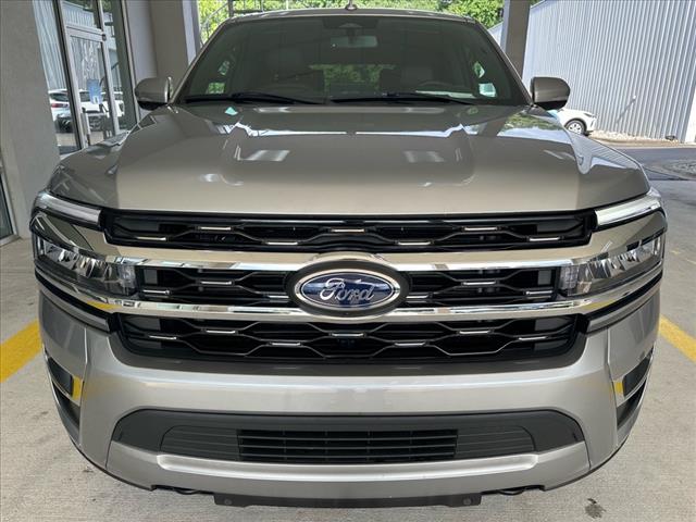 2023 Ford Expedition Limited photo 4