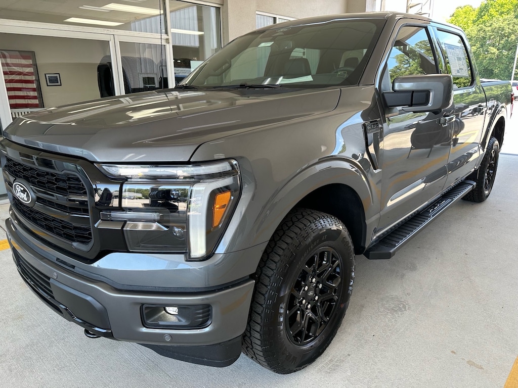 New 2026 Ford F-150 Lariat 4x4 Lariat SuperCrew 5.5 ft. SB
