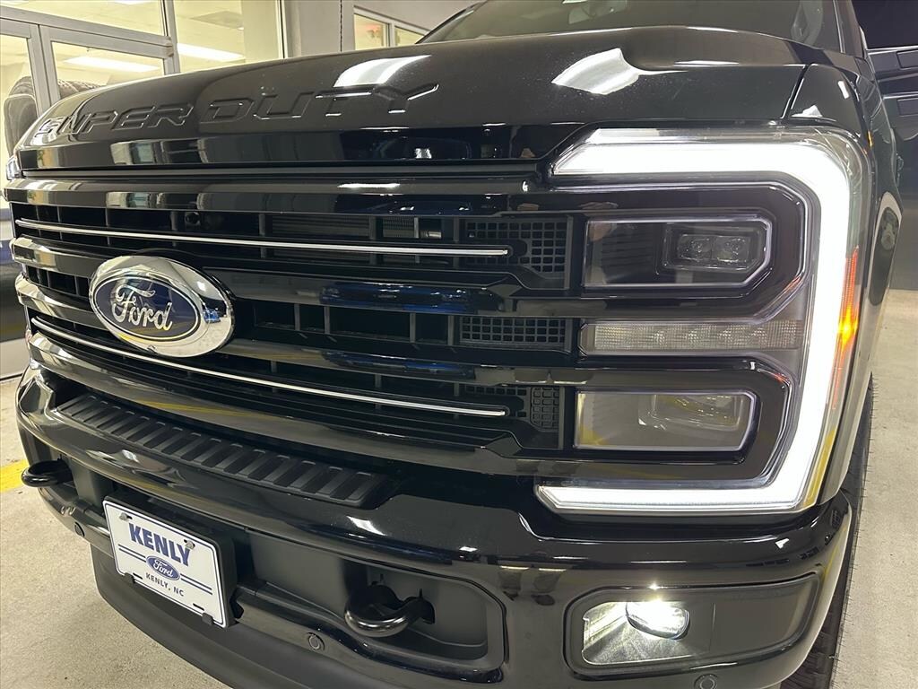 New 2026 Ford F-250 Super Duty Platinum 4x4 Platinum Crew Cab 6.8 ft. SB Pickup