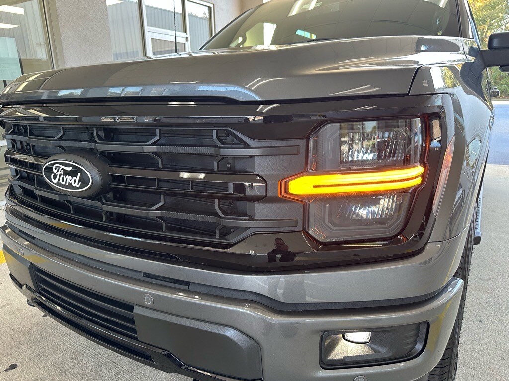 New 2025 Ford F-150 XLT 4x4 XLT SuperCrew 5.5 ft. SB