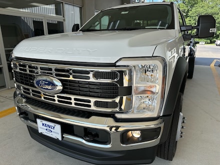 2026 Ford F-450 Super Duty XL 4x4 Crew Cab Chassis DRW/179-in