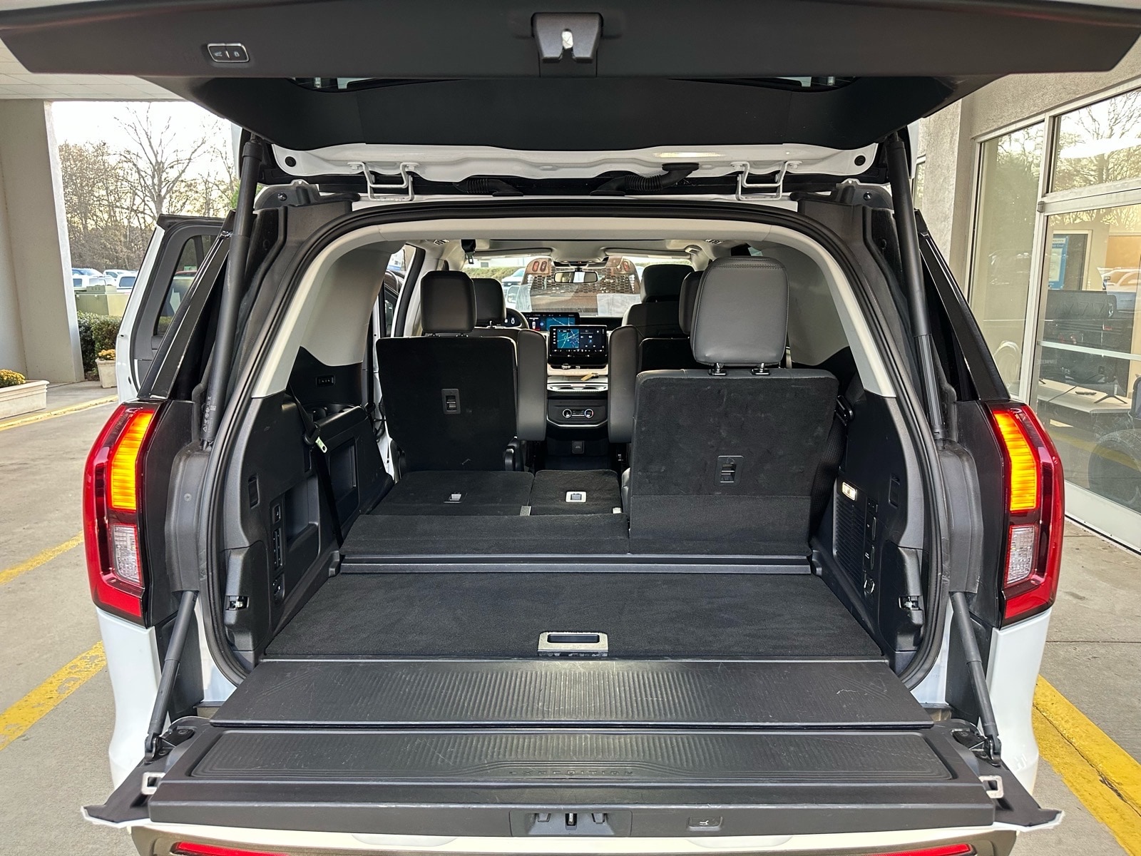 2025 Ford Expedition Active - Photo 28