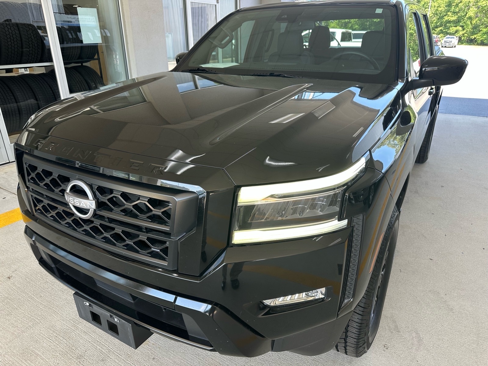 2023 Nissan Frontier SV