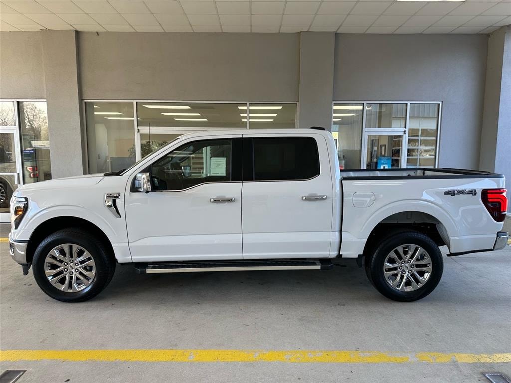 New 2025 Ford F-150 Lariat 4x4 Lariat SuperCrew 5.5 ft. SB