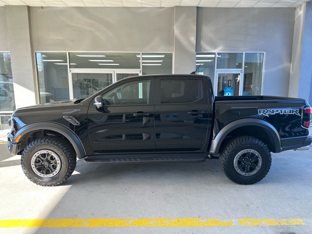 2025 Ford Ranger Raptor photo 3