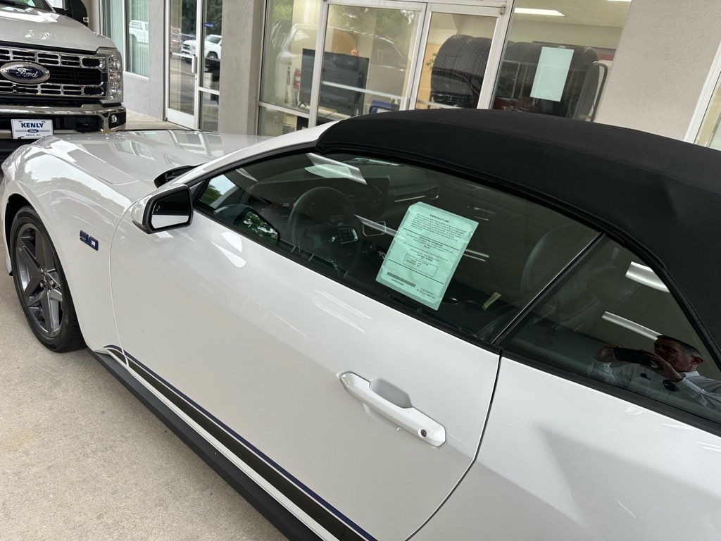 2025 Ford Mustang GT Premium Convertible - Photo 12