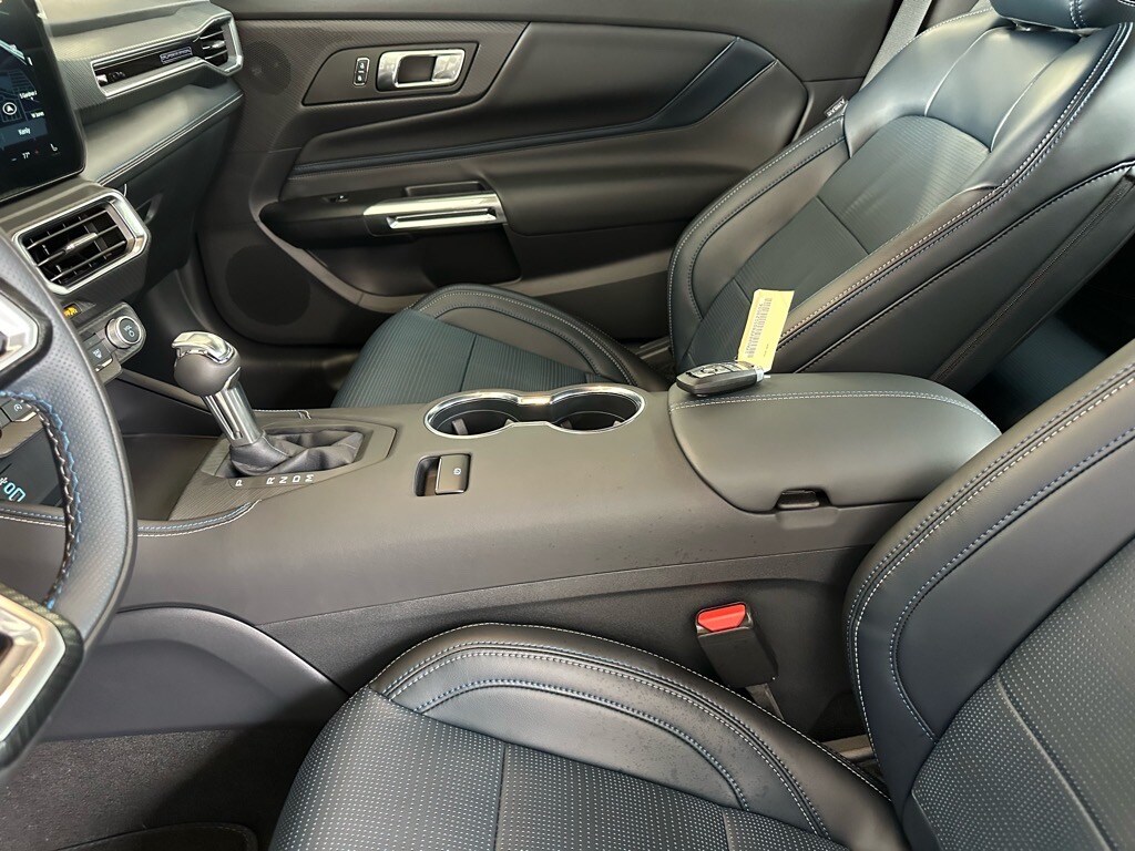 2025 Ford Mustang GT Premium Convertible - Photo 20