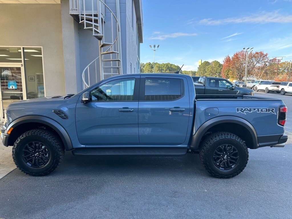 2025 Ford Ranger Raptor photo 3