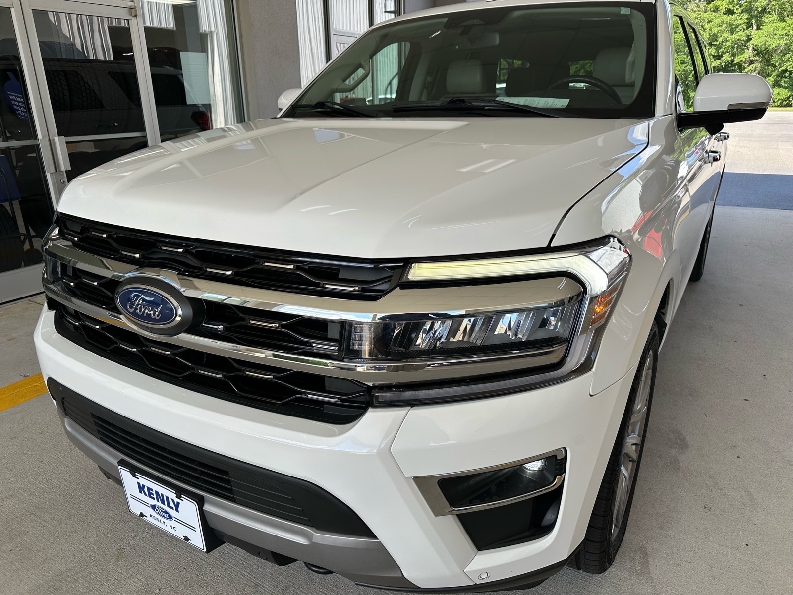 2023 Ford Expedition Limited MAX 4x4's photo