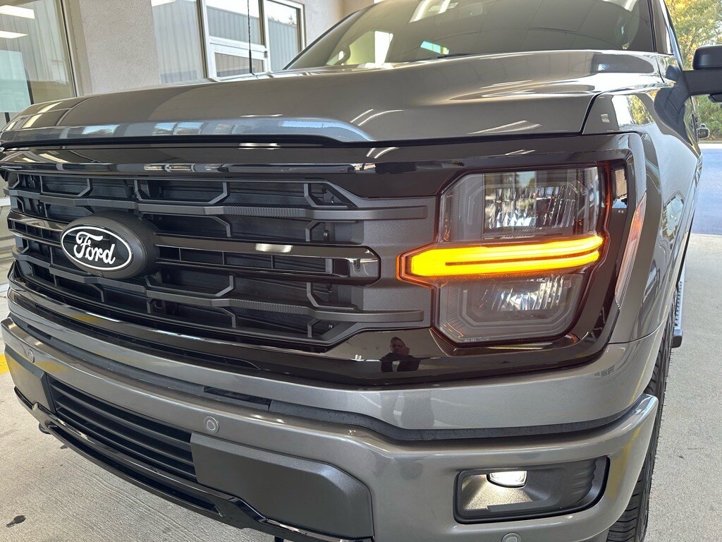 New 2025 Ford F-150 XLT 4x4 XLT SuperCrew 5.5 ft. SB