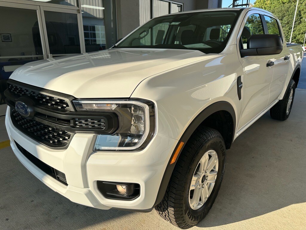 2025 Ford Ranger XL photo 2