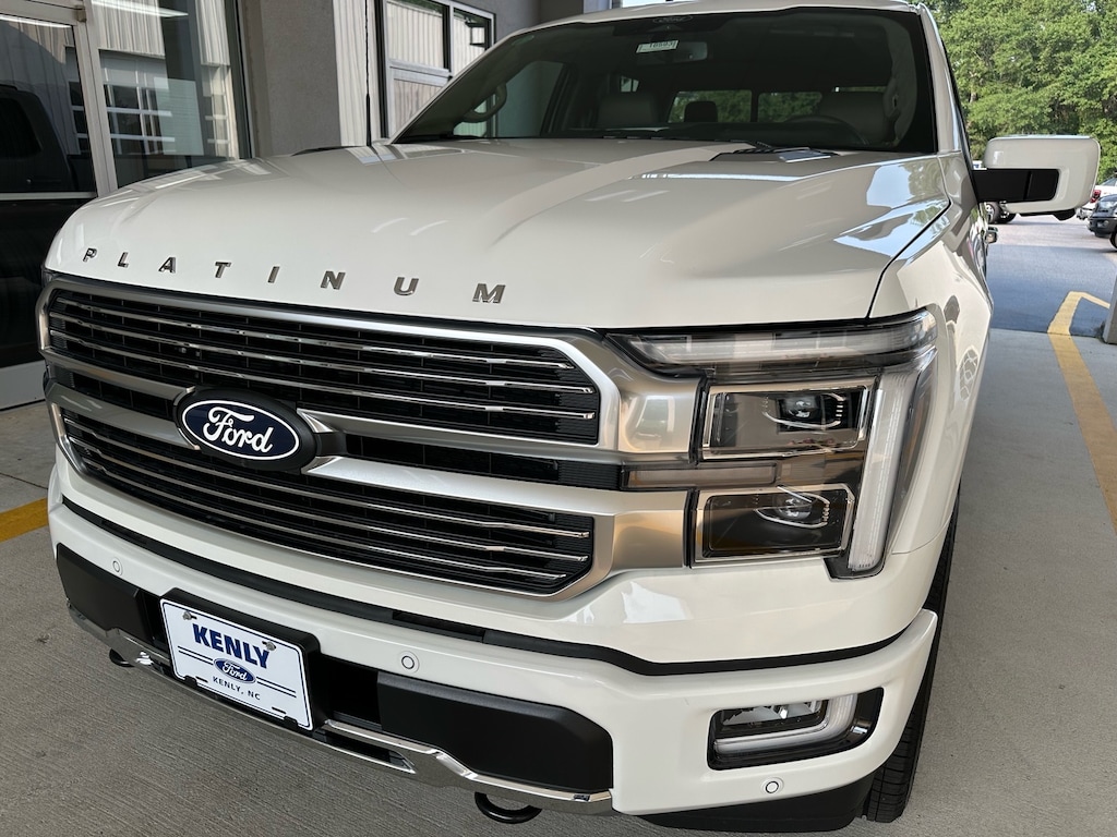 New 2026 Ford F-150 Platinum 4x4 Platinum SuperCrew 5.5 ft. SB