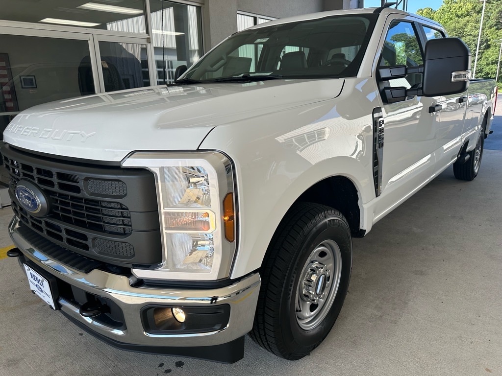 New 2025 Ford F-350 Super Duty XL 4x2 XL Crew Cab 8 ft. LB SRW Pickup