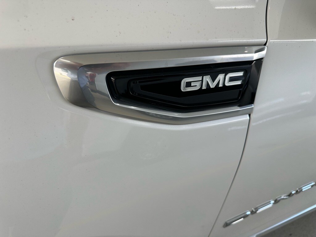 2023 Gmc Yukon XL Denali photo 2