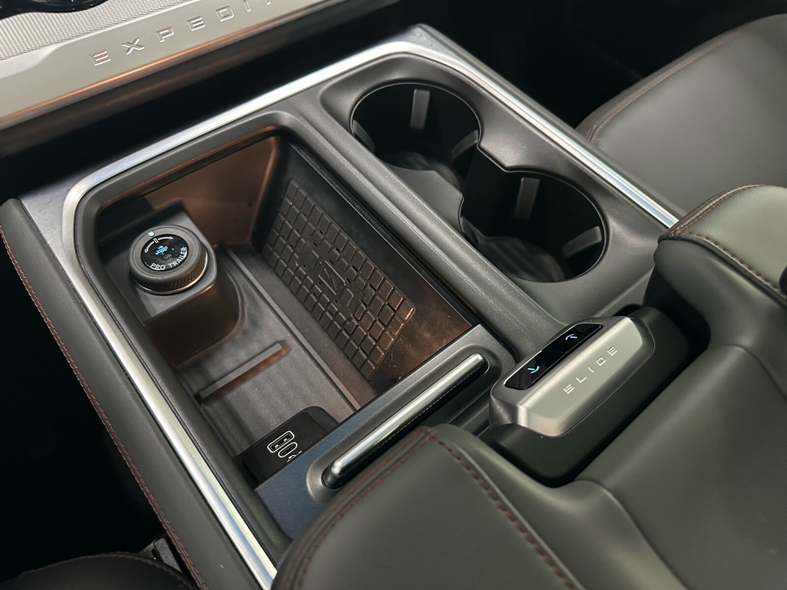 2025 Ford Expedition Active - Photo 40