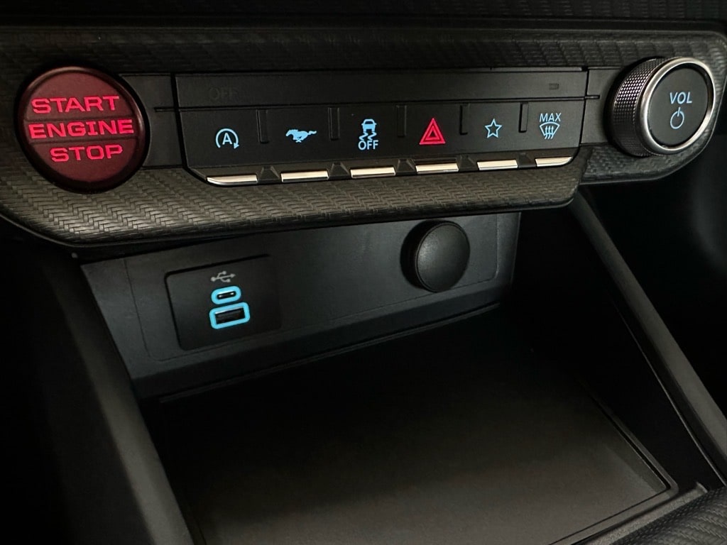 2025 Ford Mustang GT Fastback - Photo 33