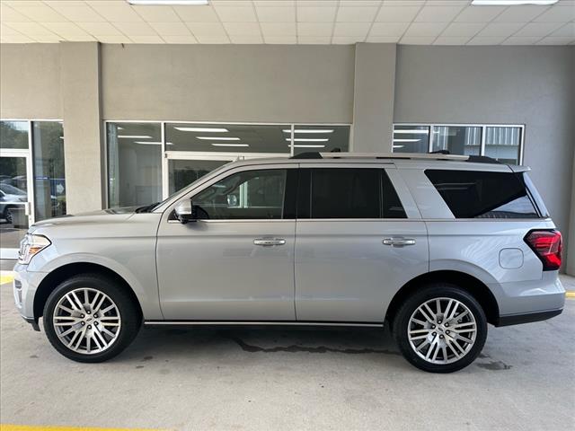 2023 Ford Expedition Limited photo 2