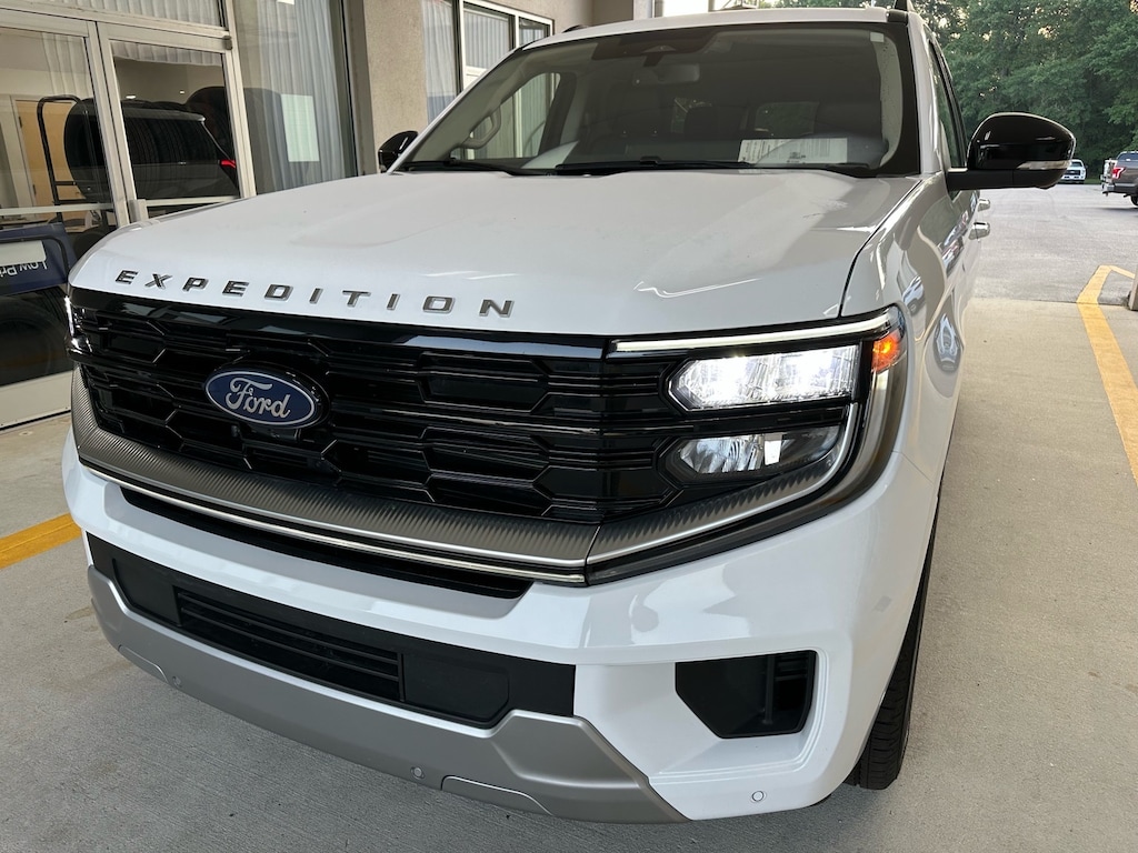 Certified 2025 Ford Expedition MAX Platinum 4x4 Platinum SUV