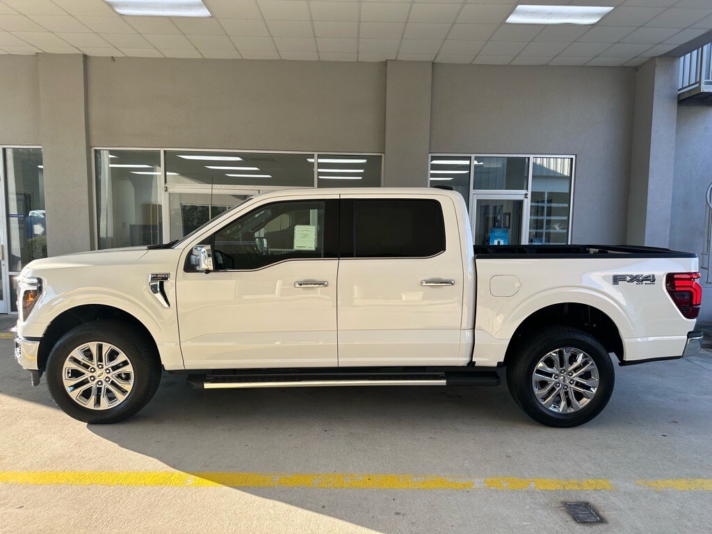 2025 Ford F-150 Lariat photo 3