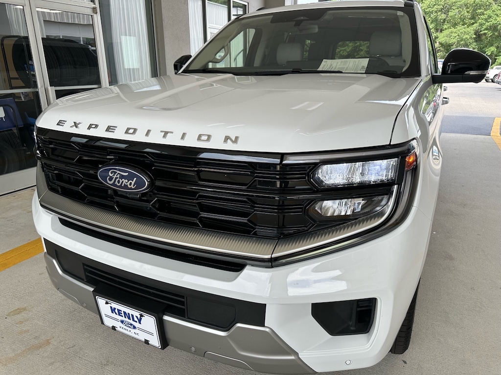 Certified 2025 Ford Expedition Platinum 4x4 Platinum SUV