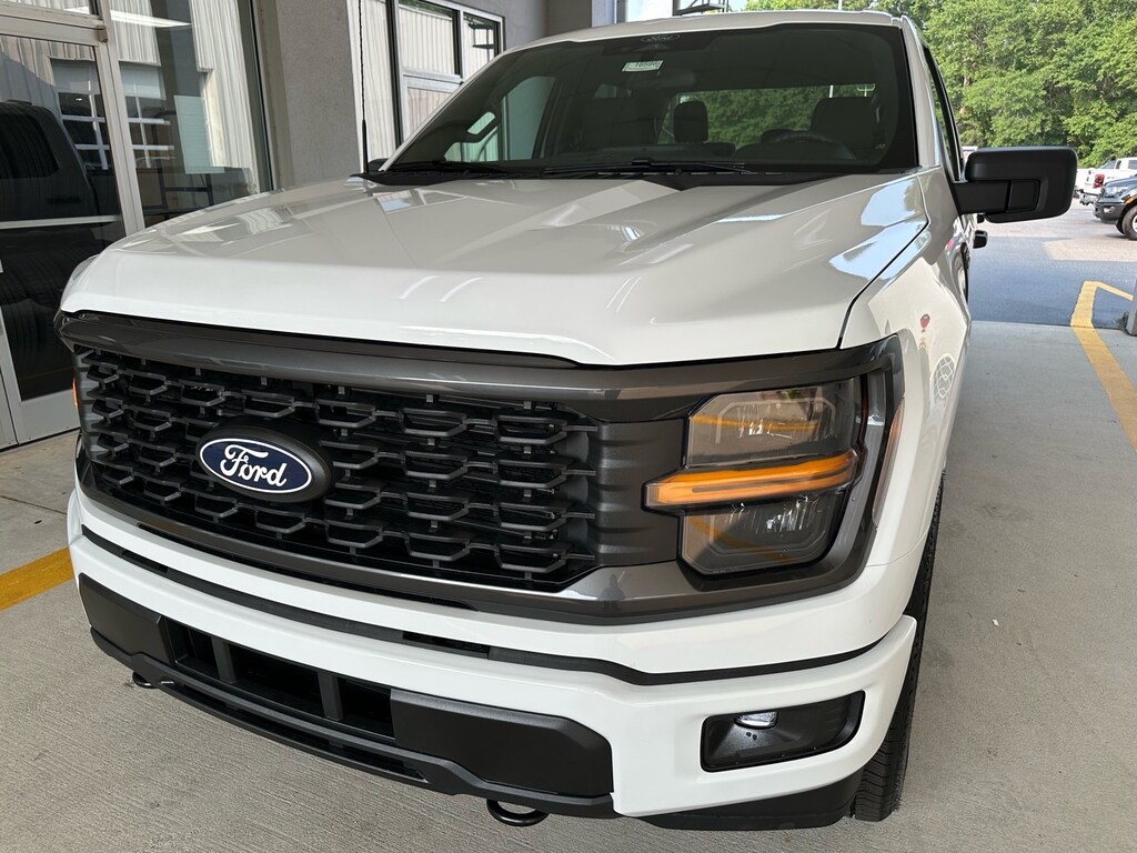 New 2026 Ford F-150 STX 4x4 STX SuperCrew 5.5 ft. SB
