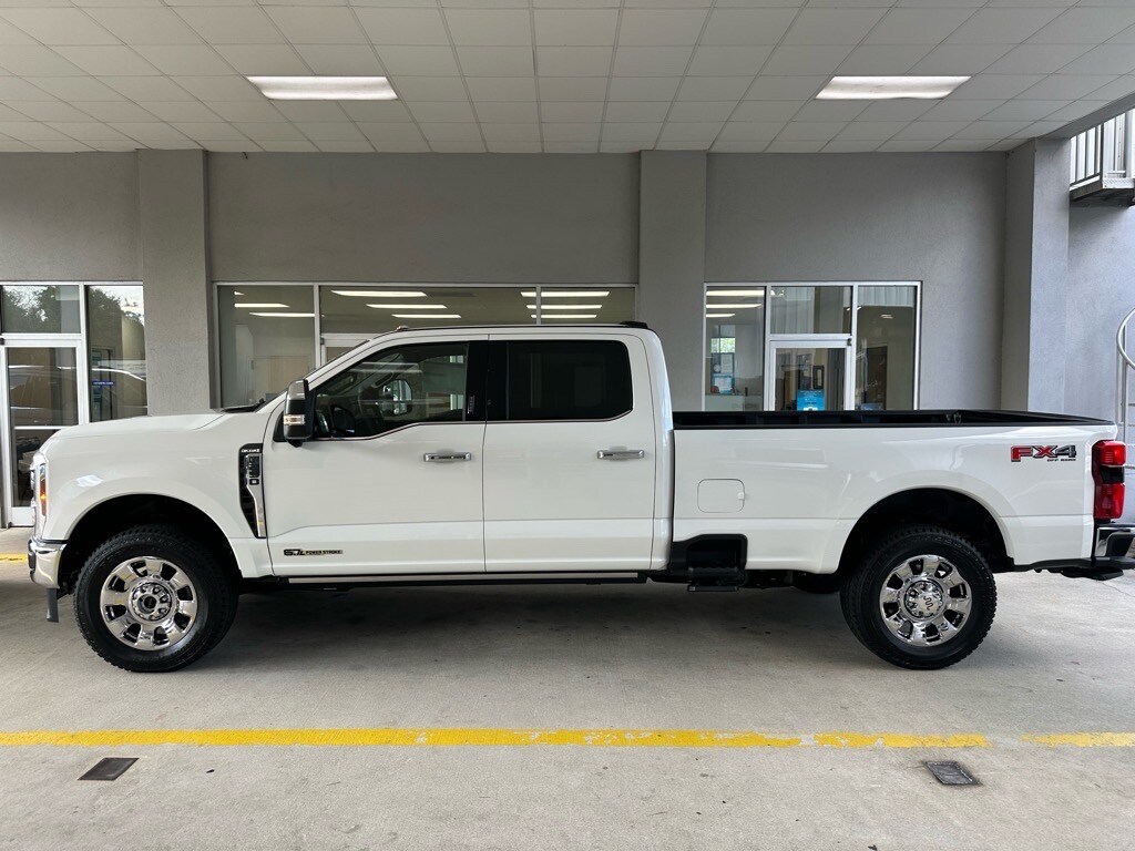 2026 Ford F-250 King Ranch photo 2