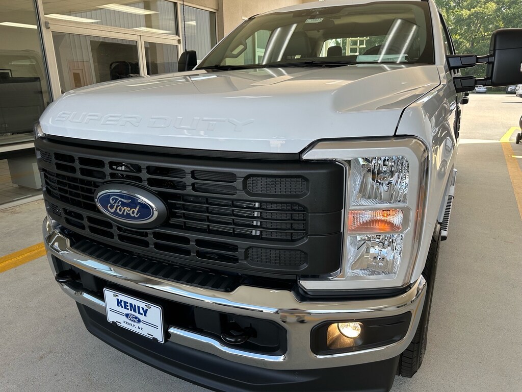New 2026 Ford F-250 Super Duty XL 4x4 Crew Cab Chassis XL Crew Cab Chassis