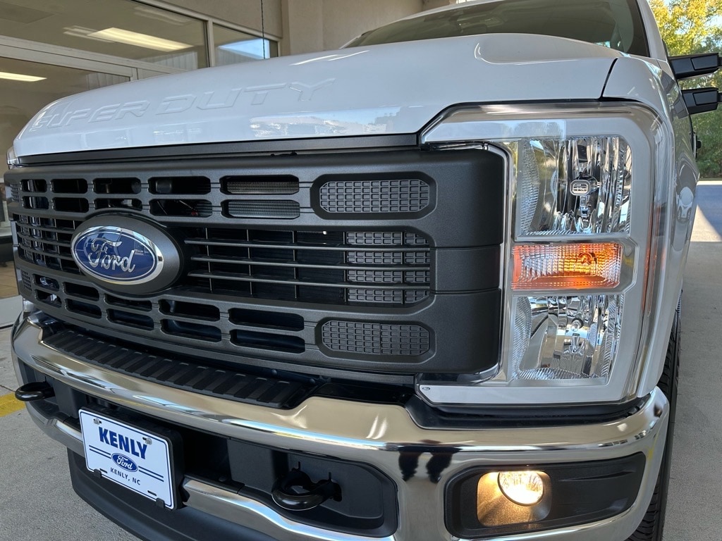 2026 Ford F-250 Super Duty XL's photo