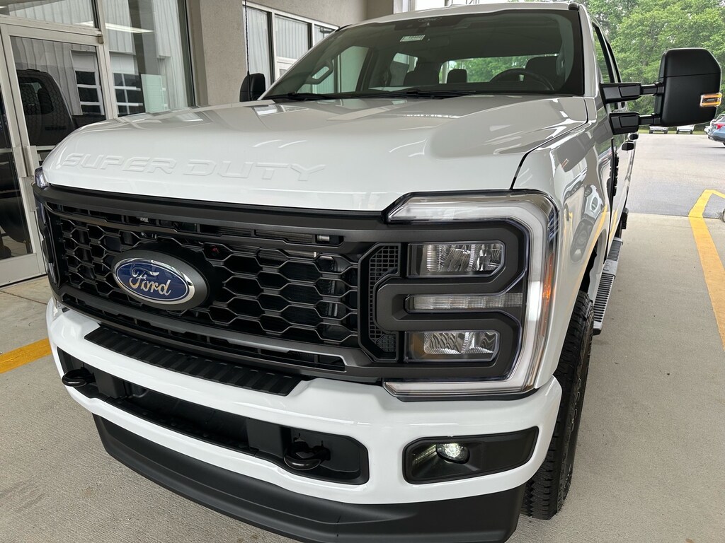 New 2026 Ford F-250 Super Duty XL 4x4 XL Crew Cab 6.8 ft. SB Pickup