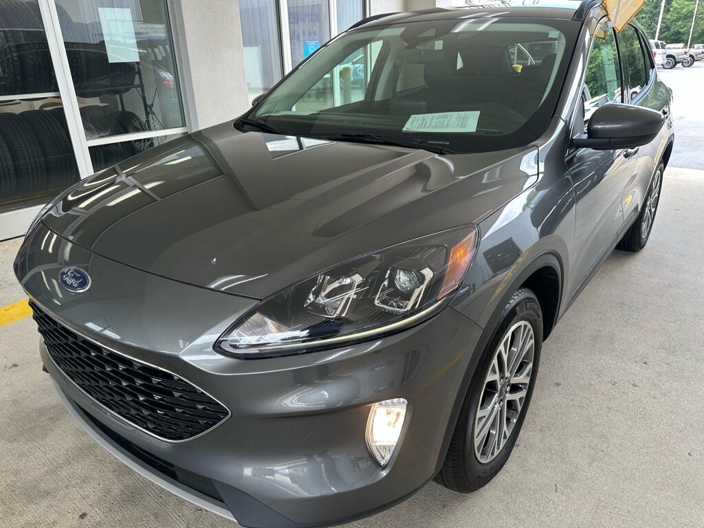 2022 Ford Escape SEL photo 2