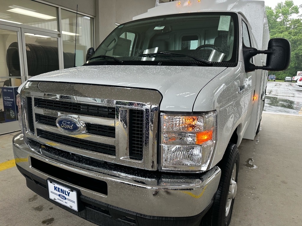 New 2025 Ford E-Series E-350 138-in WB SRW KUV Body E-350 138-in WB SRW KUV Body