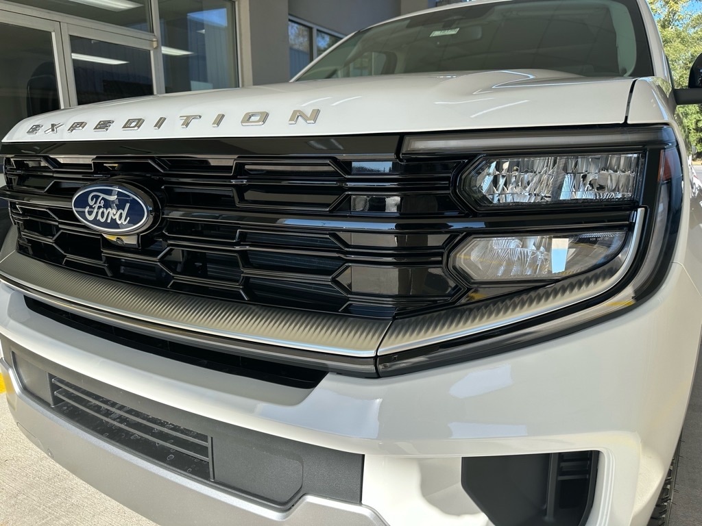 New 2025 Ford Expedition MAX Platinum 4x4 Platinum  SUV