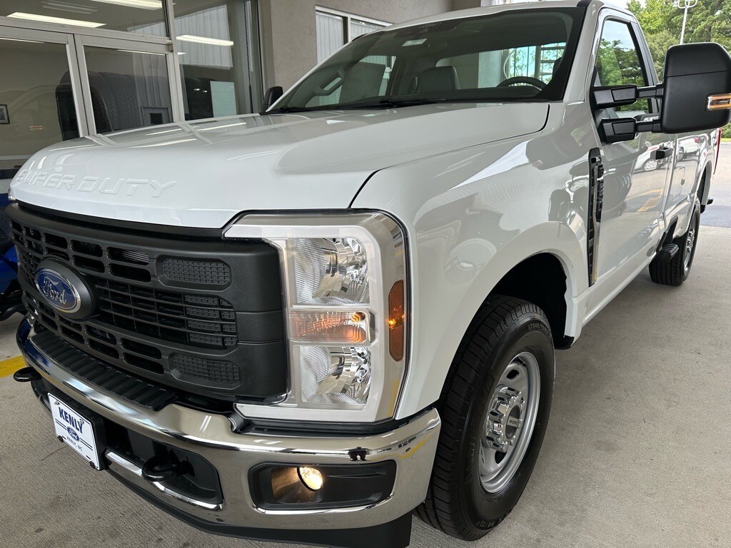 2026 Ford F-250 XL photo 2