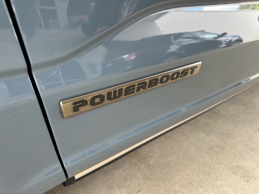 2023 Ford F-150 Limited photo 4