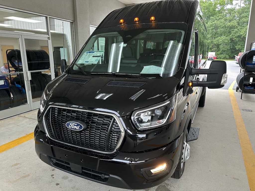 New 2026 Ford Transit AWD 350 HD XLT LWB High Roof DRW Ext Pass Van AWD 350 HD XLT LWB High Roof DRW Ext Pass Van