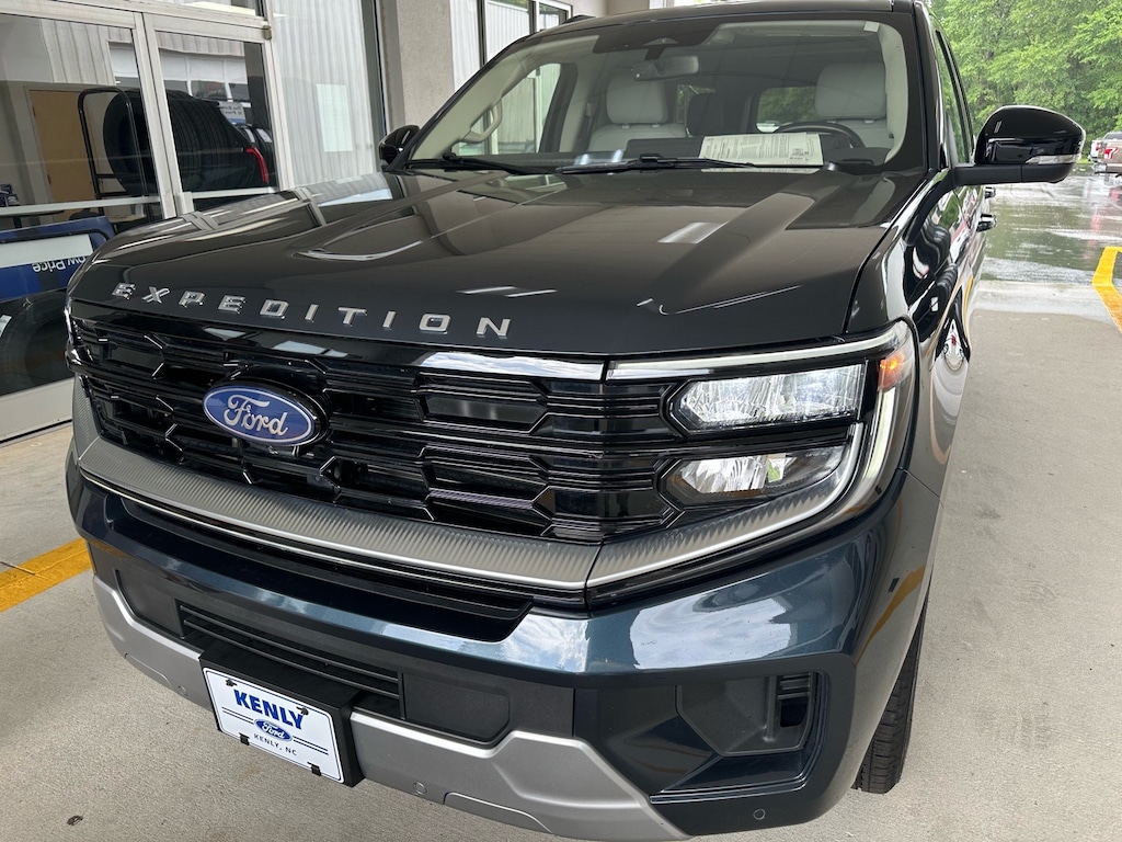 Certified 2025 Ford Expedition MAX Platinum 4x4 Platinum SUV